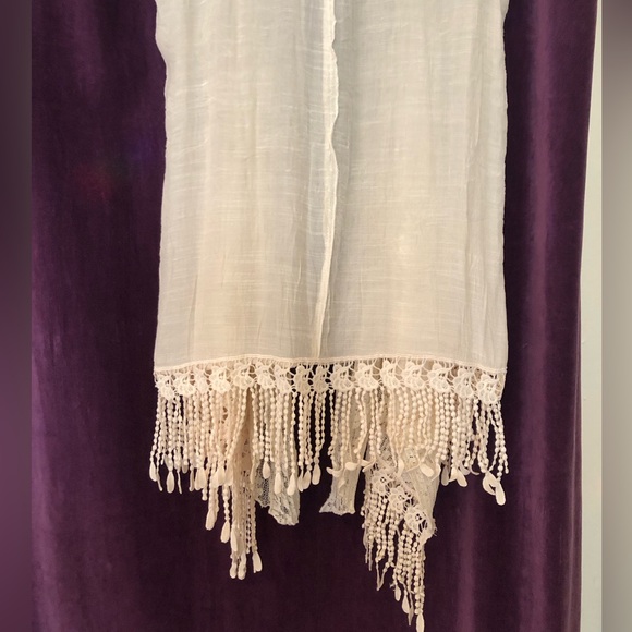 Pretty Angel Lace Accent Vest/Beach cover. - Picture 9 of 14